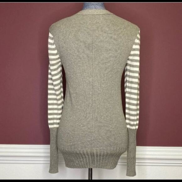 American Eagle Outfitters gray striped
cardigan S - Picture 3 of 4